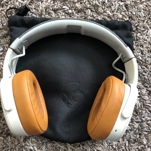 Scull Candy Head Phones - Picture 2 of 2